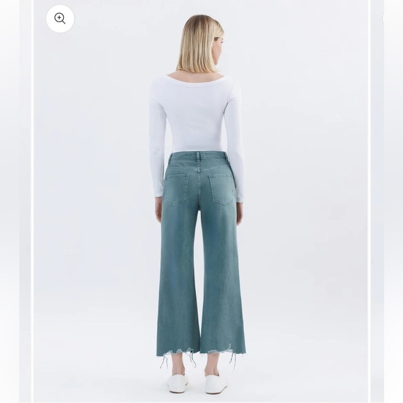 Vervet High Rise 90’s Vintage Crop Flare Jeans in Mallard Green - Picture 6 of 11